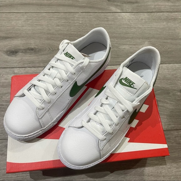 💚🤍Nike Blazer Low GS Forest Green💚🤍 - Picture 7 of 11
